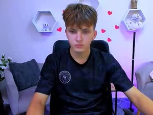 travis_wolf_'s webcam