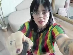 trouble_13_'s webcam