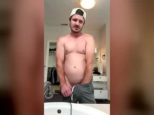 trush1023173328's webcam