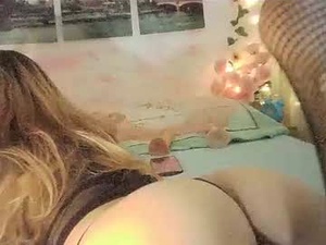 tweetbella's webcam