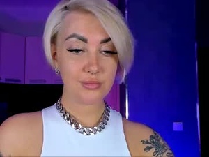 tykioty_miley's webcam