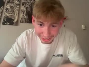 tyler_fox0's webcam