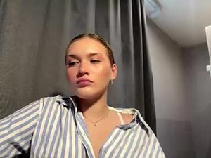 universe_of_fame's webcam