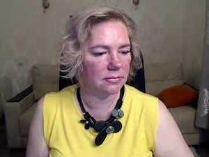 unsual_milf's webcam