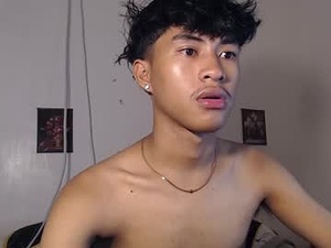 ur_fuckerbttm's webcam