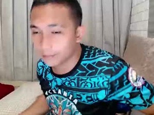 ur_petiteasian69xx's webcam
