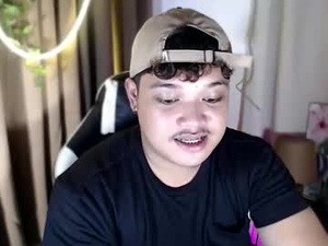 urmilky_shooterxx's webcam