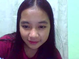 urskinnygirl4u18's webcam