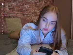 valerie_kiss's webcam