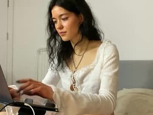 velvet_debt's webcam