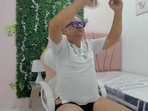 veteranvsboy45_19's webcam
