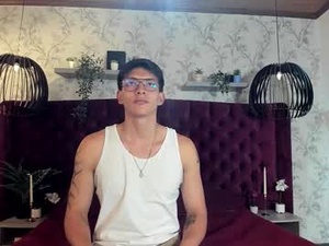 victor_oliveira_'s webcam