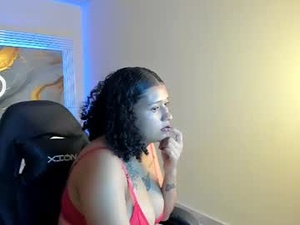 violetamilk_efti's webcam
