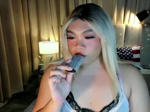 vivienne_monroe's webcam