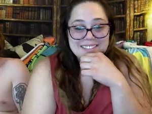 voluptosaurus_89's webcam