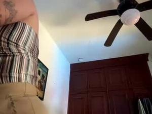 vv_valvale's webcam