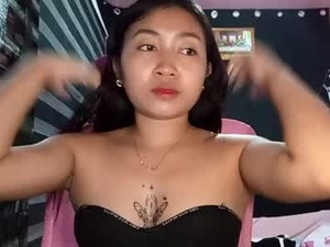 wetpussycat699's webcam