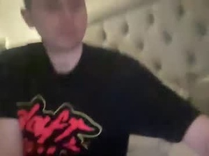 whatyouwantyouknowigotit's webcam