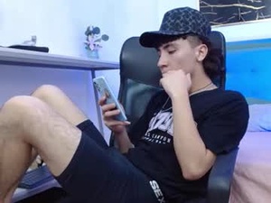 xandergrey8's webcam