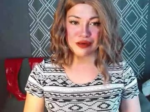 xcalisthra_69x's webcam