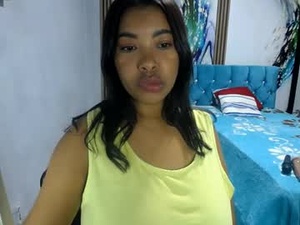 yauxa_hot12's webcam