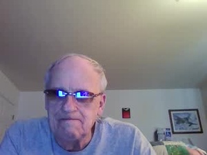 yellowsnowman70's webcam