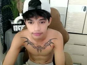 yourasian_eric's webcam