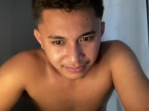 yourasian_mykhel's webcam