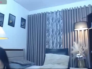 yourasiandominatrix's webcam