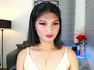 yourasianmaxineontop's webcam