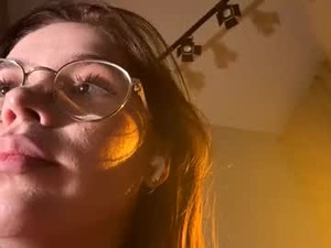 yourbelovedelsa's webcam