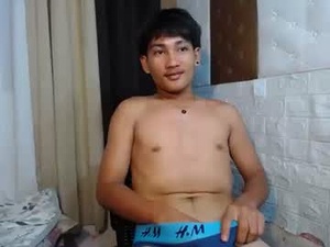 yourhotpinoy_adrian's webcam