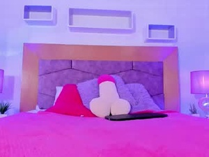 yoursweet_cami's webcam