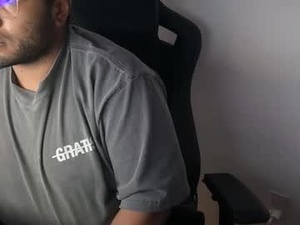 zachbigdick71's webcam