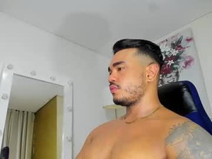 zeus_strong93's webcam